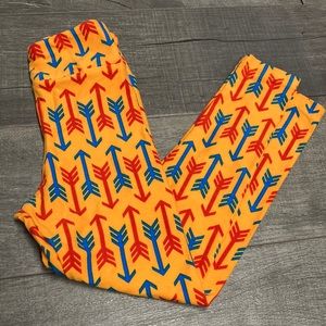 NWOT Arrow Buttery Soft Leggings